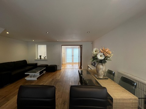 View Full Details for Telegraph Place, London